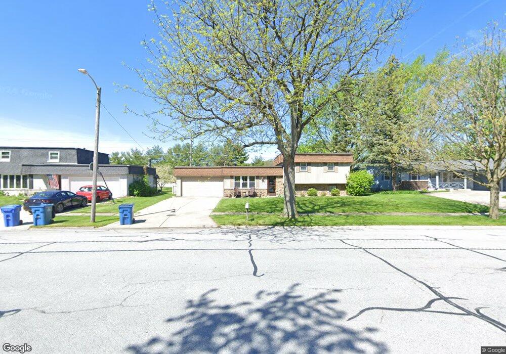 903 Pettibone St, Crown Point, IN 46307 - photo 1