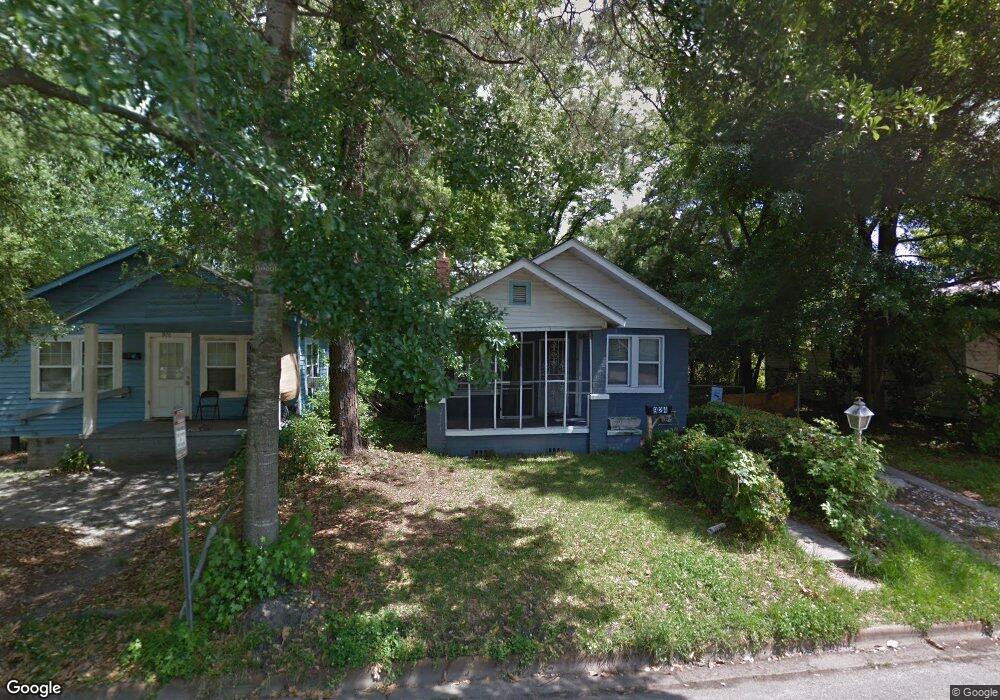 924 W 51st St, Savannah, GA 31405 - photo 1