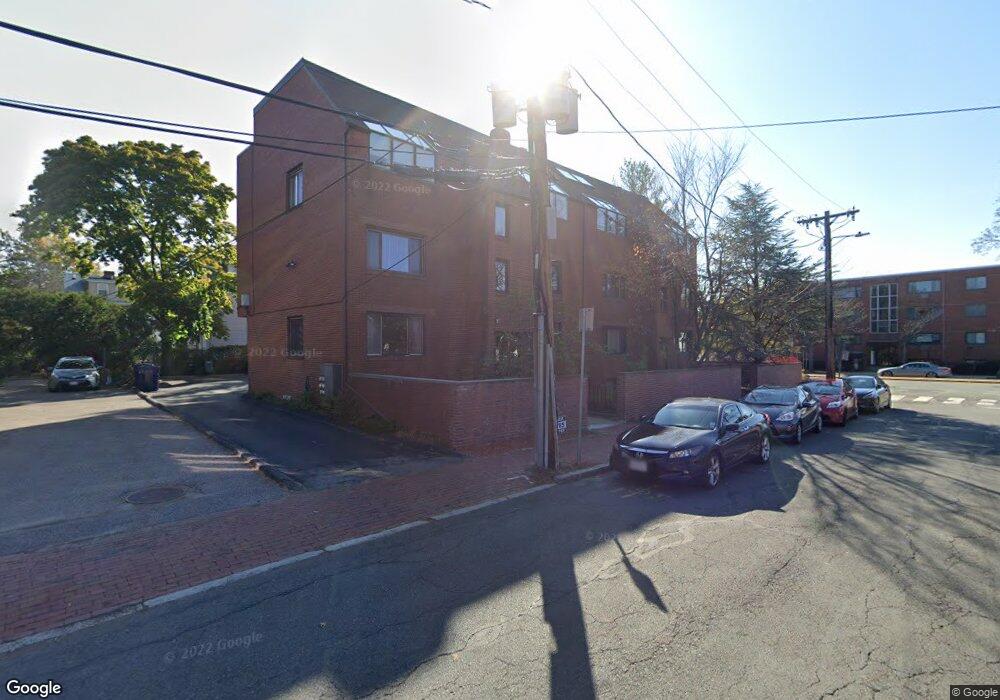 4 Chester St unit B, Cambridge, MA 02140 - photo 1