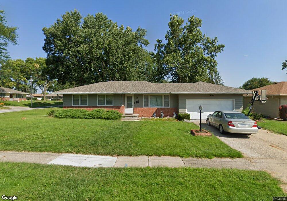 3905 Crestwood Rd, Des Moines, IA 50310 - photo 1