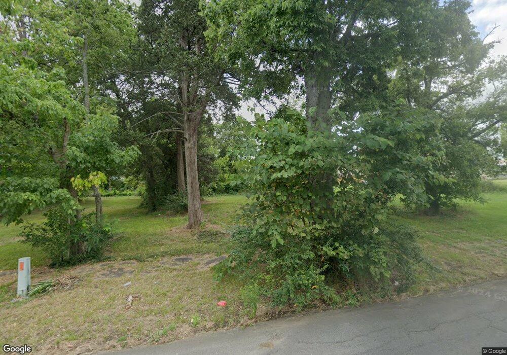 510 E Kirk St, Hugo, OK 74743 - photo 1