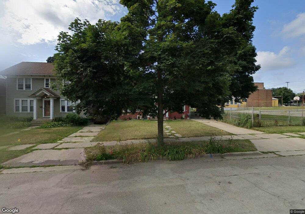 917 Sparrow Ave, Lansing, MI 48910 - photo 1