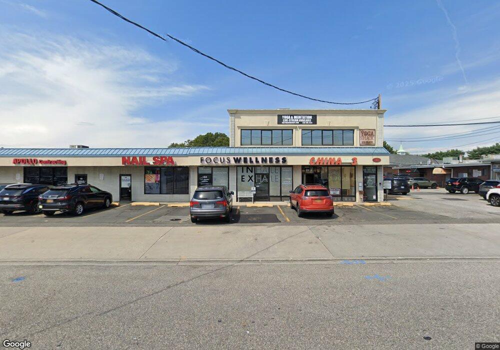 104 Benkert St unit A, Bethpage, NY 11714 - photo 1