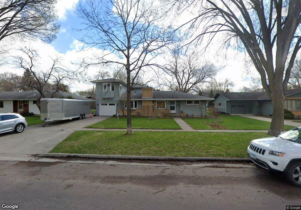 1714 10th St S, Fargo, ND 58103 - photo 1