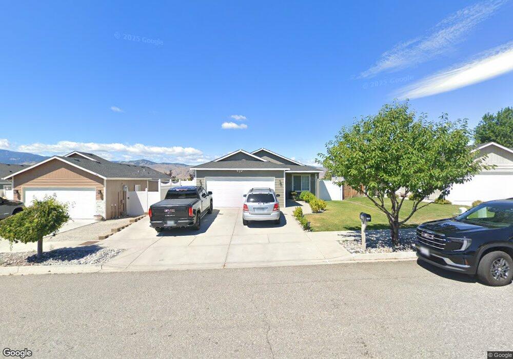 574 N Montclair Ave, East Wenatchee, WA 98802 - photo 1