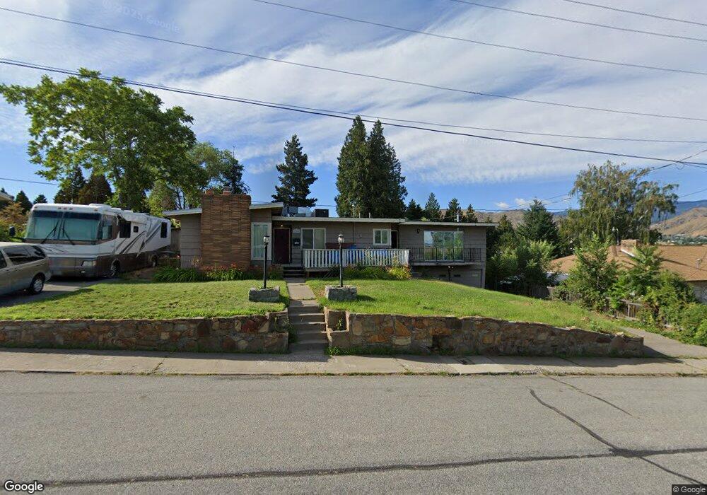 256 6th St NE, East Wenatchee, WA 98802 - photo 1