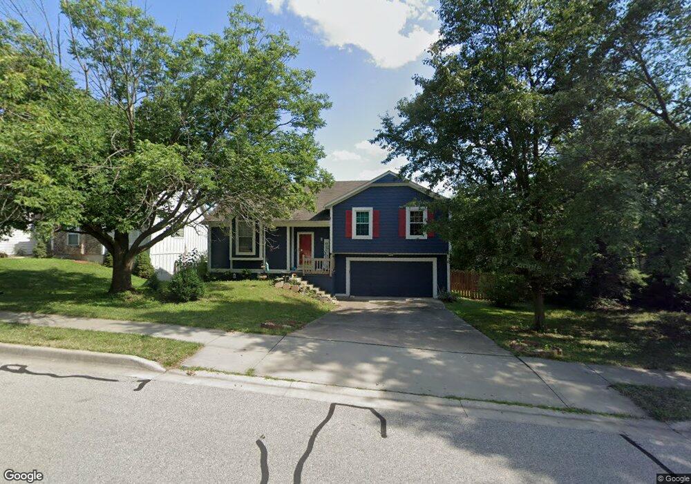 10211 W 51st St, Shawnee, KS 66203 - photo 1