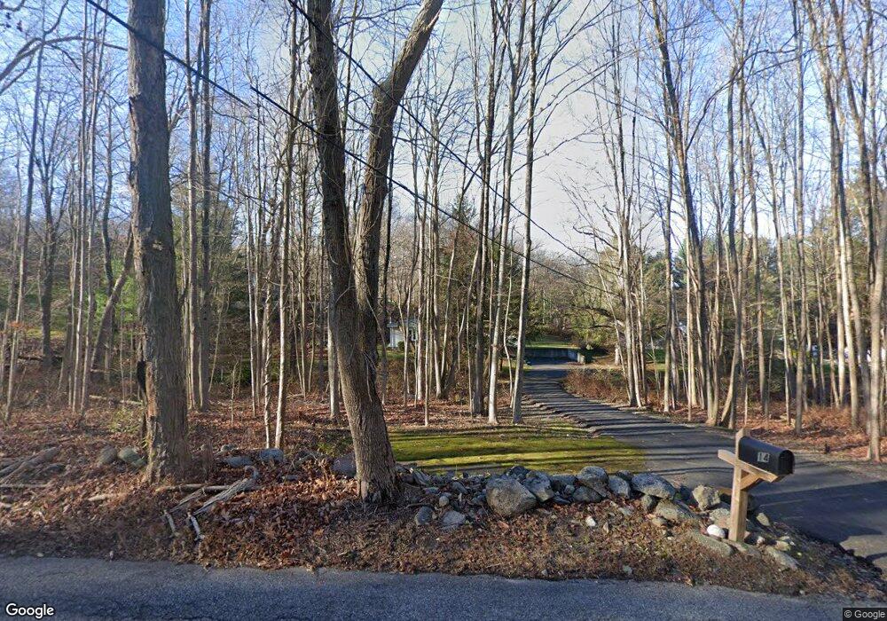 14 Saw Mill Rd, Newtown, CT 06470 - photo 1