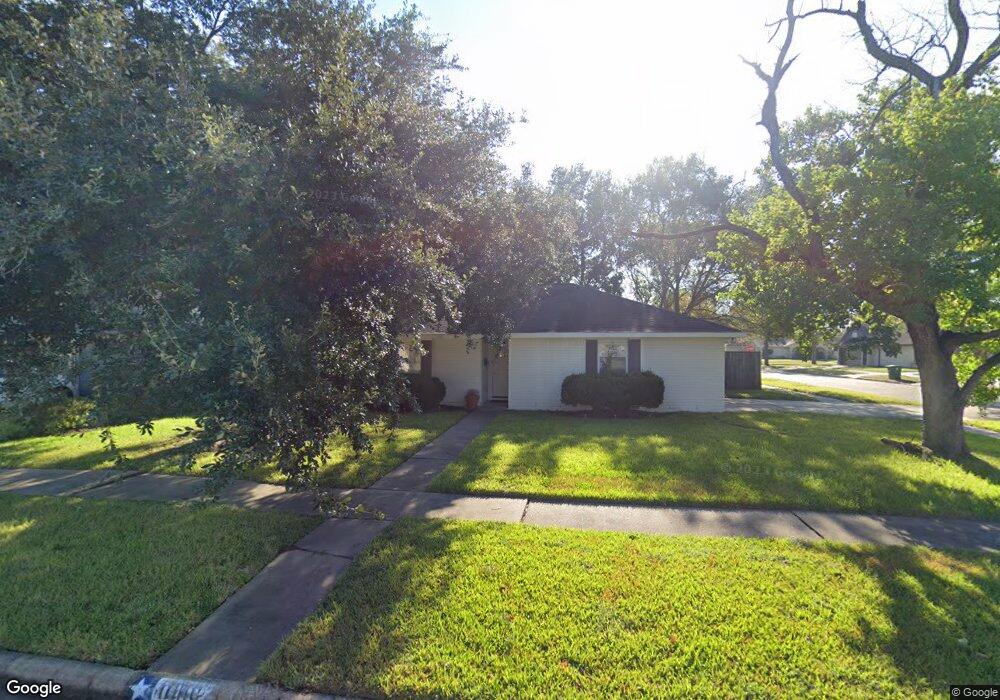 10402 Kirkhill Dr, Houston, TX 77089 - photo 1