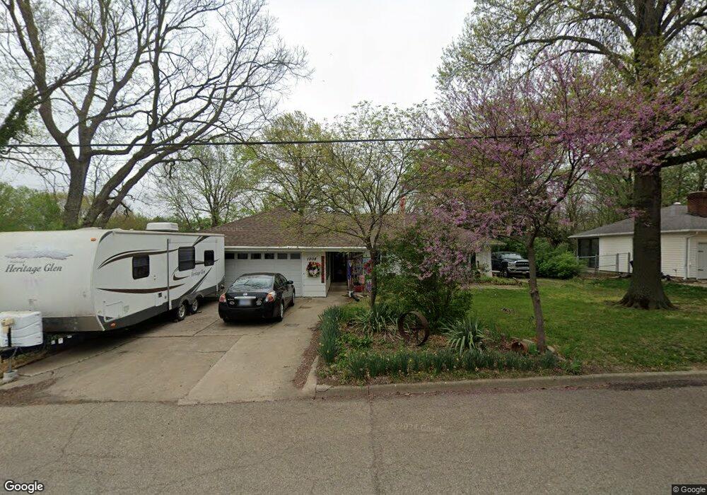 1008 SW Frazier Ave, Topeka, KS 66604 - photo 1