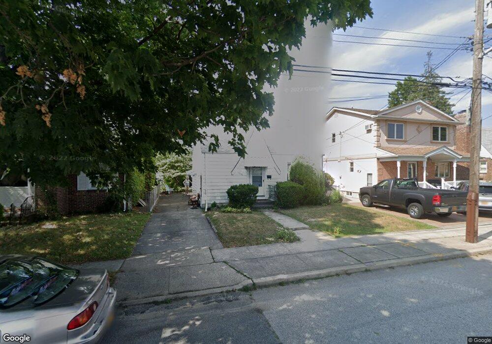 1050 Propp Ave, Franklin Square, NY 11010 - photo 1