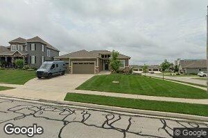 403 Freemont Dr, Lawrence, KS 66049