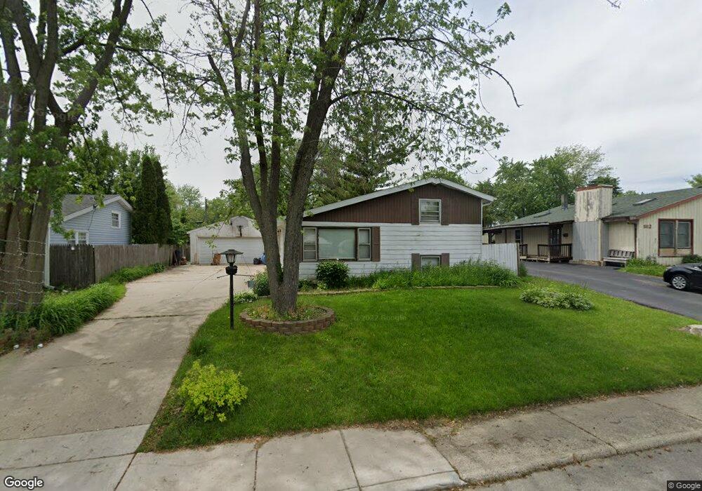 1110 Denver Dr, Carpentersville, IL 60110 - photo 1