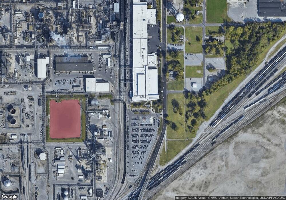 1233 S Metcalf St, Lima, OH 45804 - photo 1