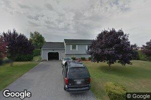 65 Beagle Dr, Middletown, RI 02842