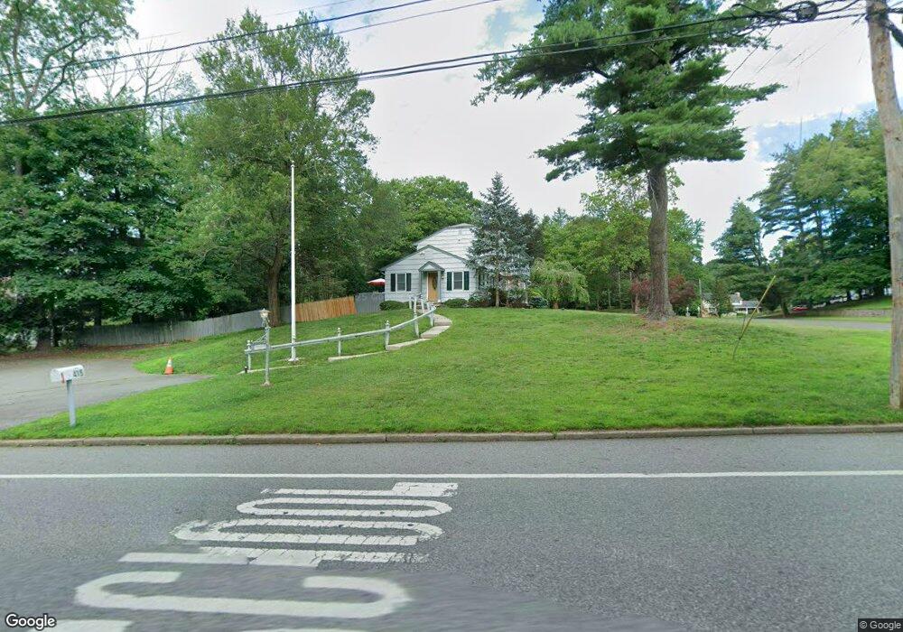 415 W Saddle River Rd, Upper Saddle River, NJ 07458 - photo 1