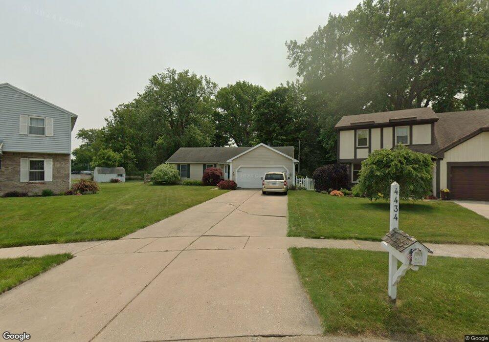 4434 Cullen Ln, Toledo, OH 43611 - photo 1