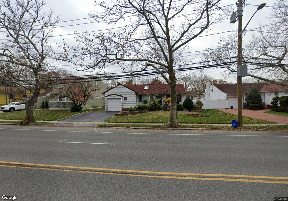 54 Rosedale Rd, Valley Stream, NY 11581 - photo 1