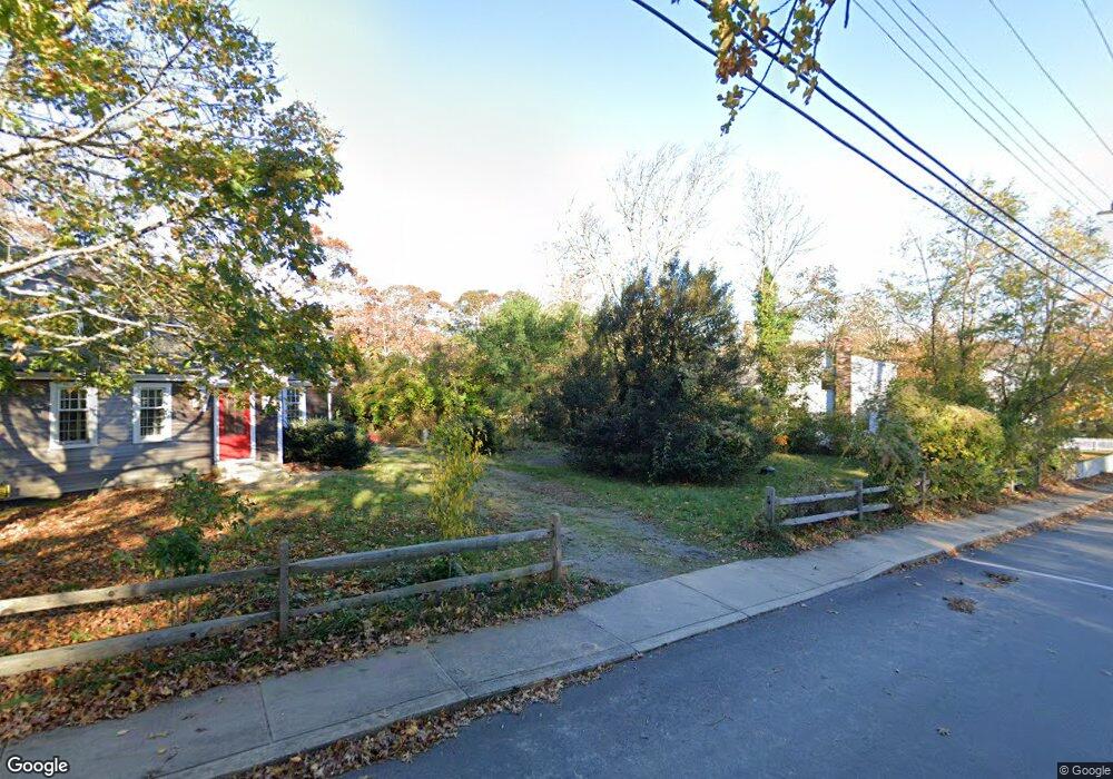 15 Locust Ln, Vineyard Haven, MA 02568 - photo 1