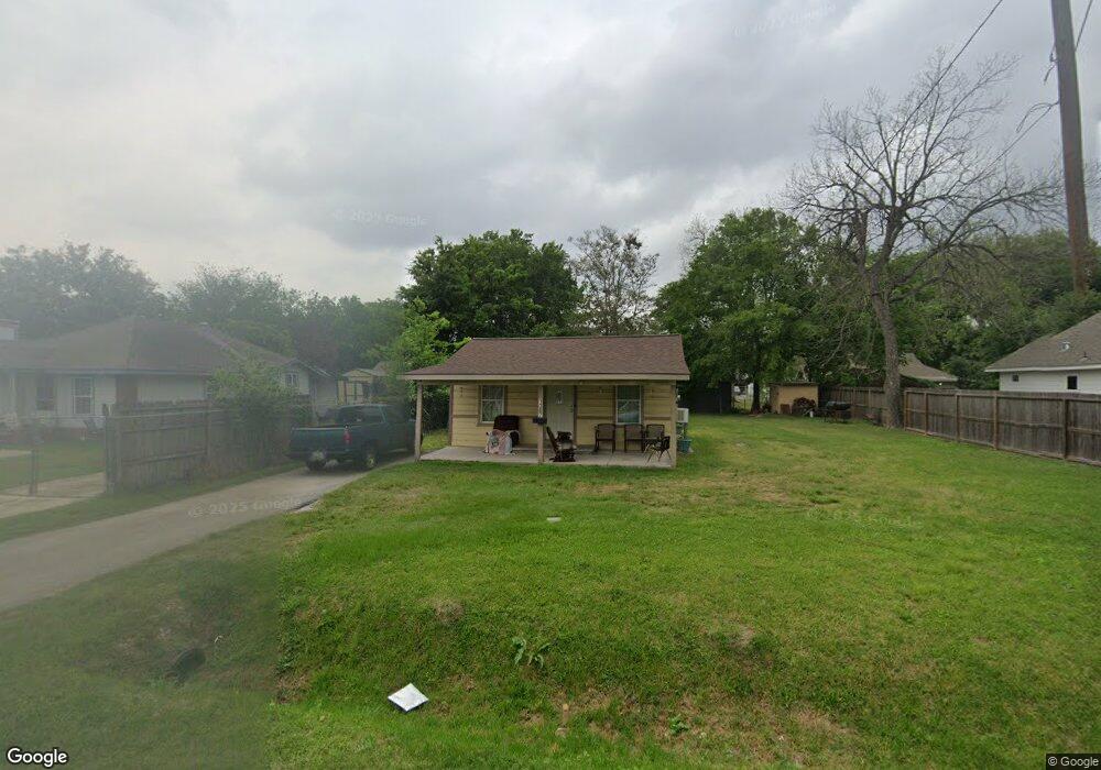 1307 Caplin St, Houston, TX 77022 - photo 1