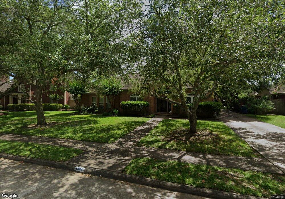 1304 Merriewood Dr, Friendswood, TX 77546 - photo 1