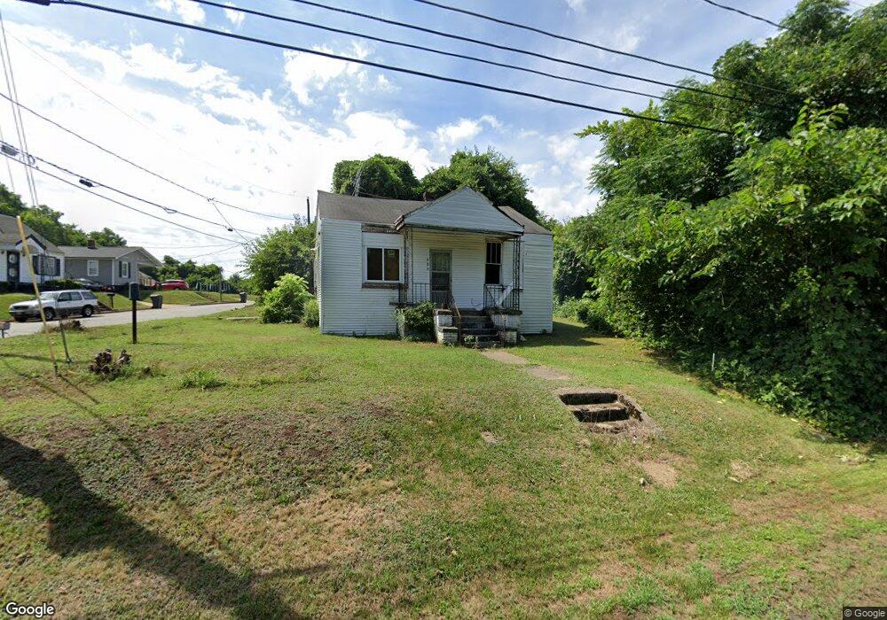 522 N Tipton Place, Reidsville, NC 27320 - photo 1