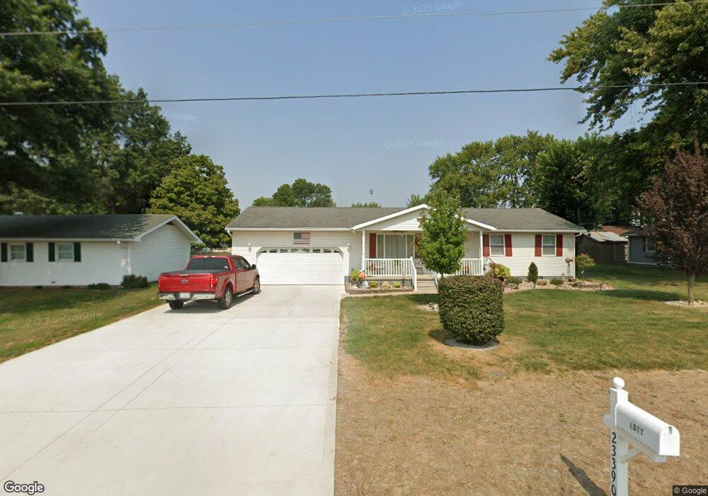 23390 W County Rd, Jerseyville, IL 62052 - photo 1