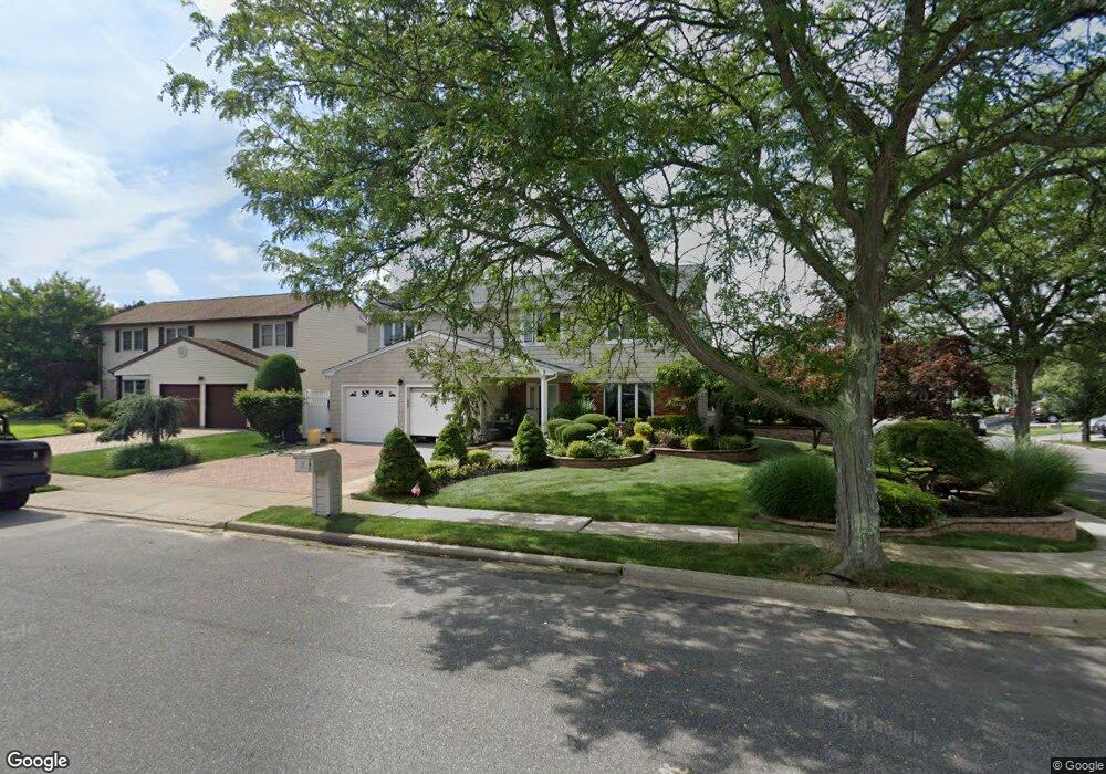 2 Toni Ann Cir, Plainview, NY 11803 - photo 1