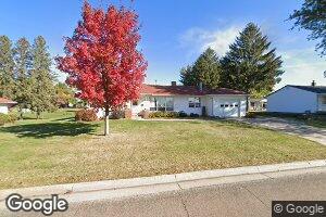 130 Goodview Dr, Spring Grove, MN 55974