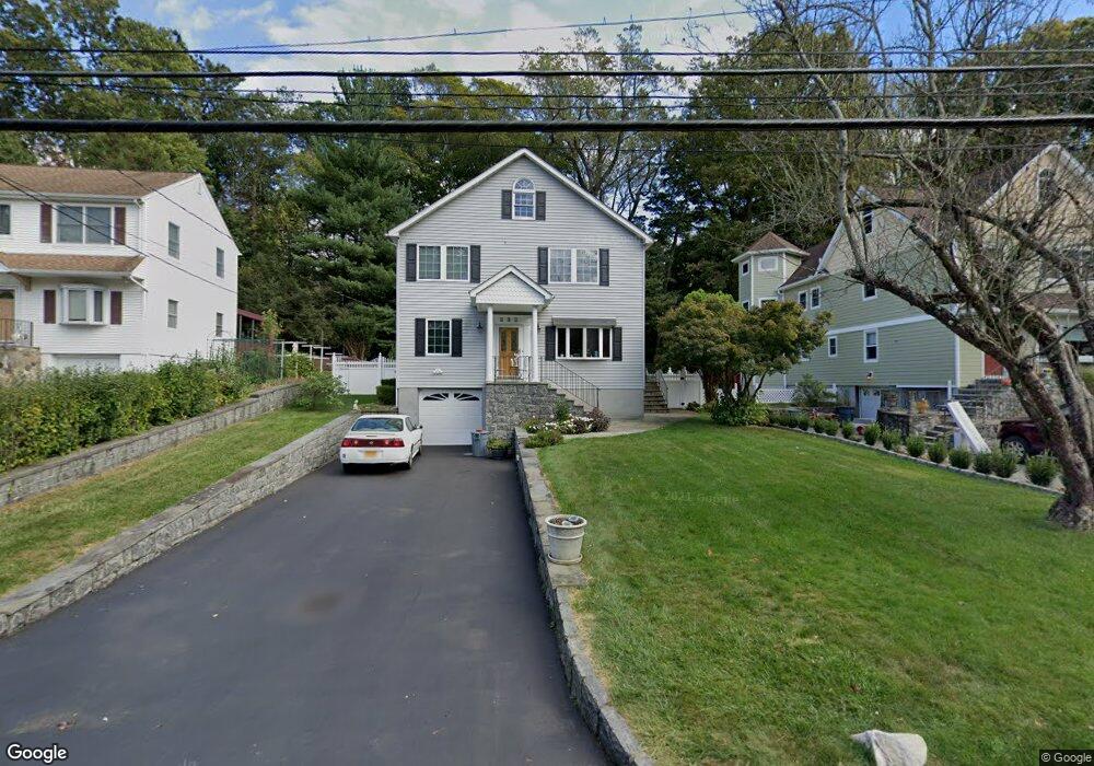 151 Lake Shore Dr, Pleasantville, NY 10570 - photo 1