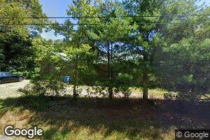 30 James St, Falmouth, MA 02543