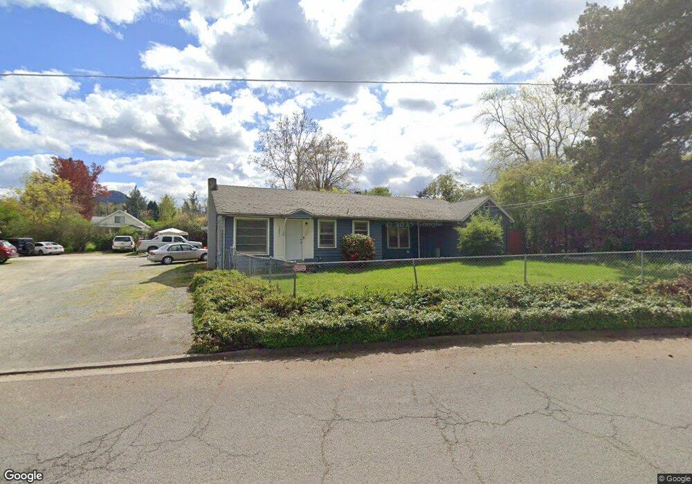 1297 Grandview Ave, Grants Pass, OR 97527 - photo 1