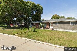 315 W Cedar St, Hinton, IA 51024