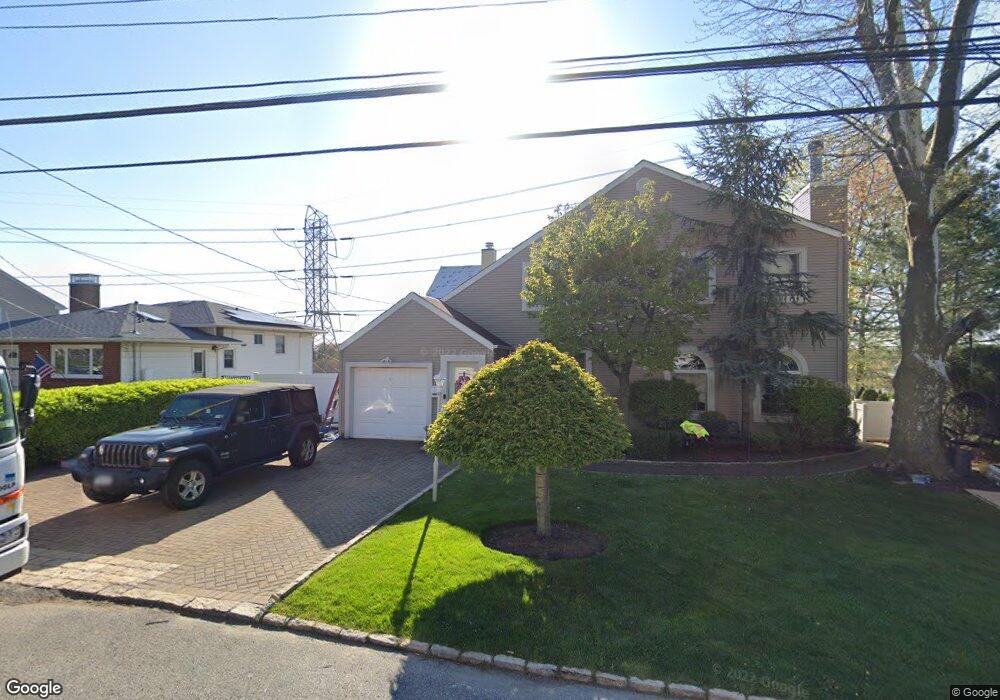 111 Roundhill Dr, Yonkers, NY 10710 - photo 1