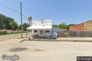 320 S Main St, Maquon, IL 61458