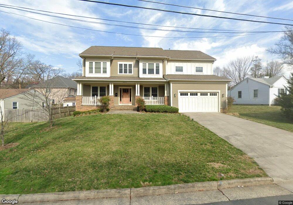 2216 Boxwood Dr, Falls Church, VA 22043 - photo 1