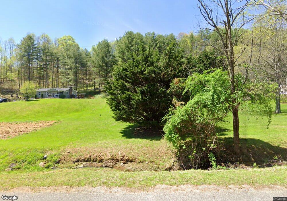 316 Jr Pate Rd, Burnsville, NC 28714 - photo 1