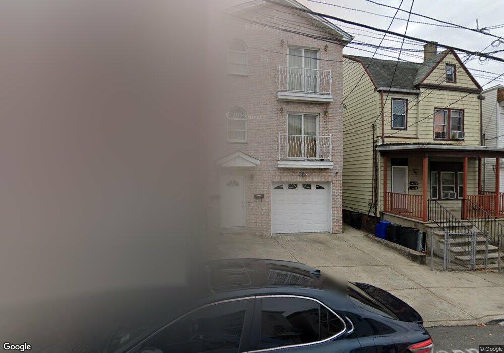 197 Orient Ave unit 2, Jersey City, NJ 07305 - photo 1