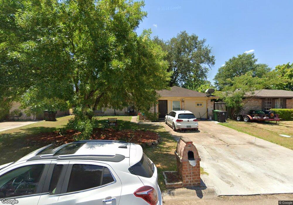 1627 Rainy River Dr, Houston, TX 77088 - photo 1