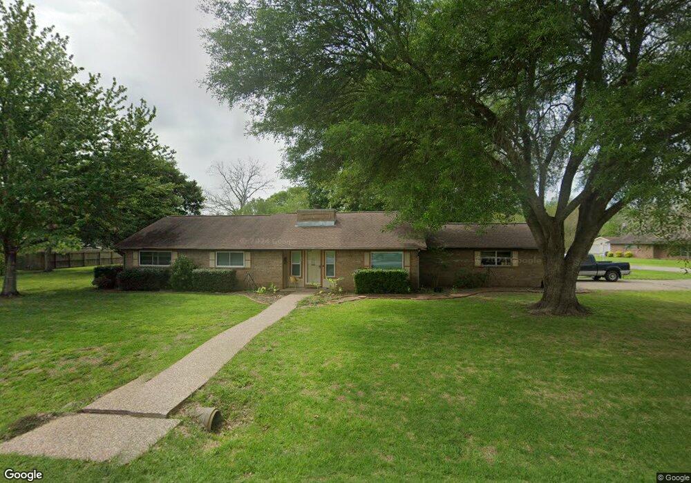 6 San Bernard St, Bay City, TX 77414 - photo 1