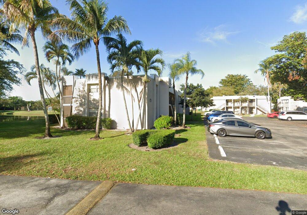 8527 Old Country Manor, Davie, FL 33328 - photo 1