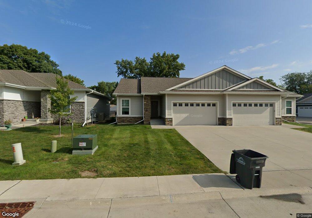 4453 Lower Beaver Rd, Des Moines, IA 50310 - photo 1