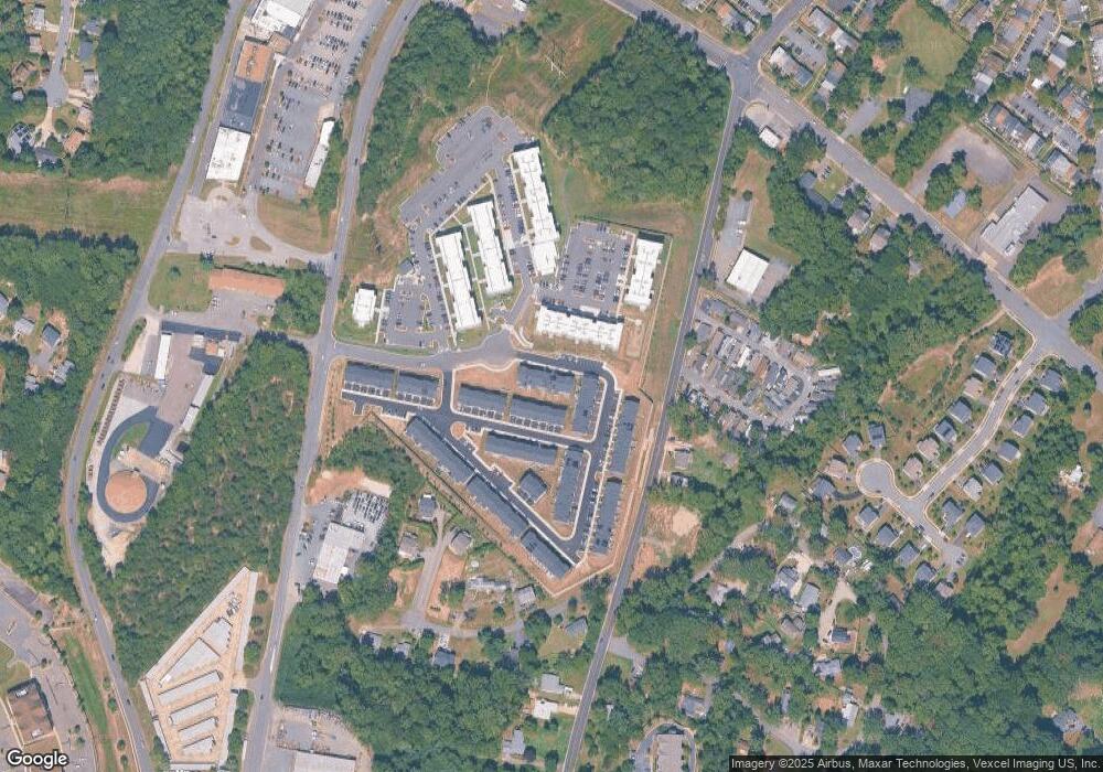 18210 Summit Pointe Dr, Triangle, VA 22172 - photo 1