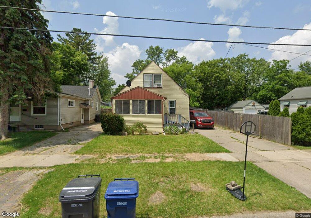 938 Knapp Ave, Flint, MI 48503 - photo 1