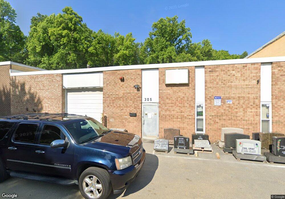 305 Ritchie Rd, Capitol Heights, MD 20743 - photo 1