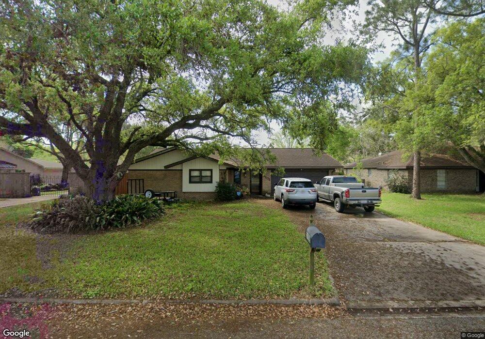 3908 Heatherglen St, Bay City, TX 77414 - photo 1