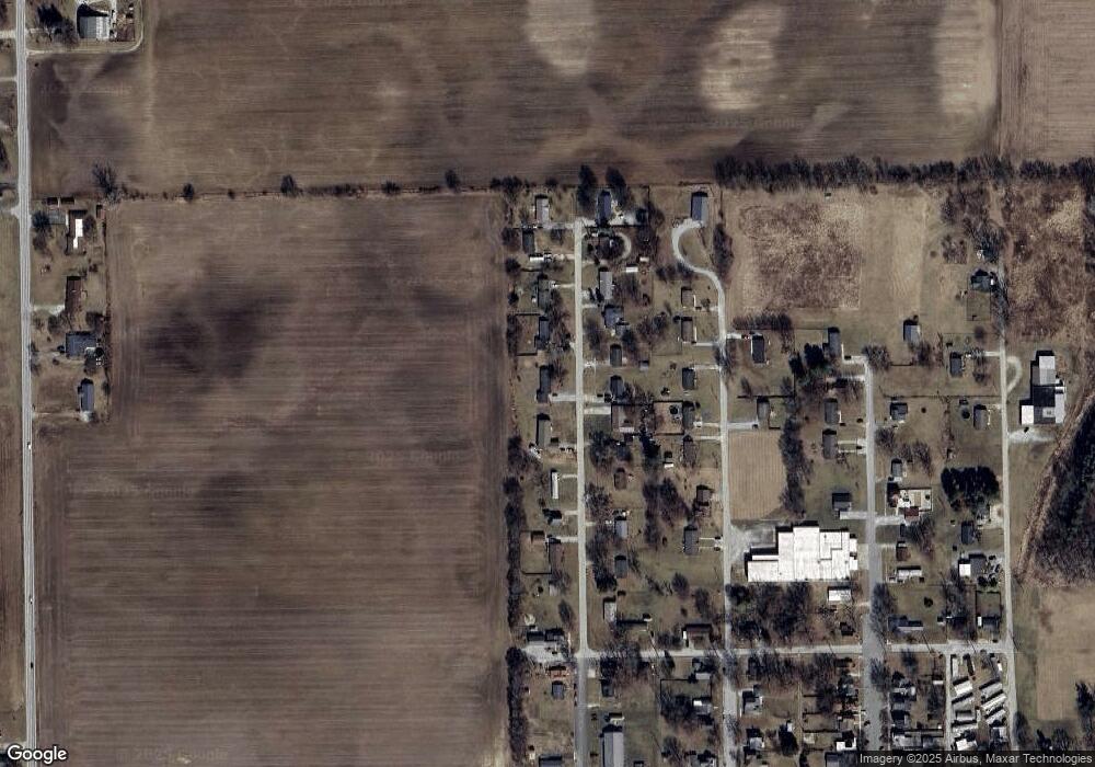 521 N Franklin St, Mentone, IN 46539 - photo 1