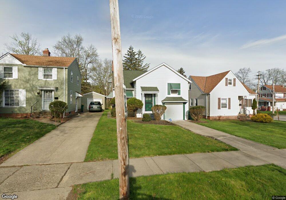 5142 Camden Rd, Maple Heights, OH 44137 - photo 1