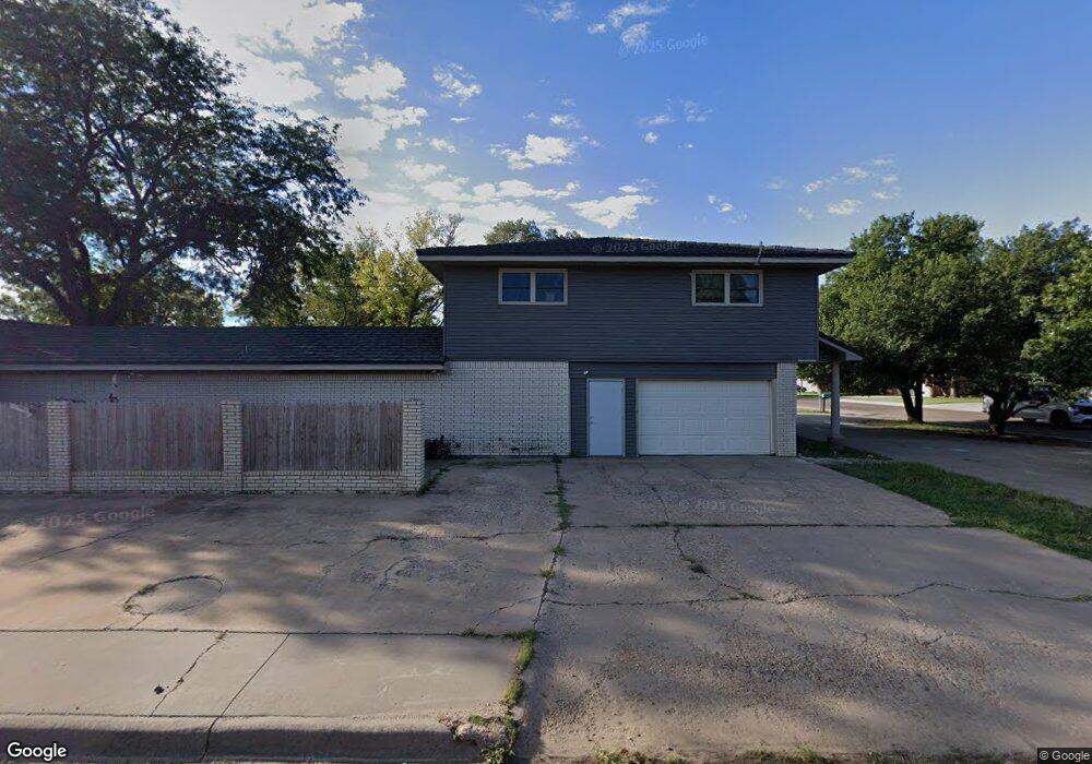 701 Phillips Dr, Dumas, TX 79029 - photo 1