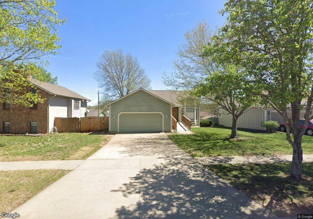 3376 SW Osborn Rd, Topeka, KS 66614 - photo 1